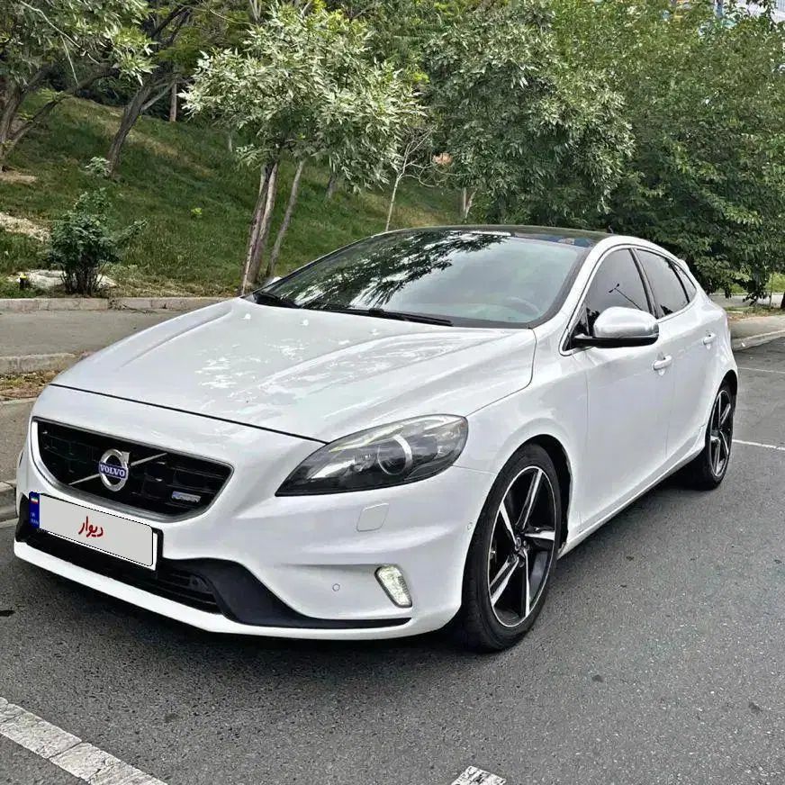 Volvo V40 R Design Plus 2014 سفید بدون رنگ|خودرو سواری و وانت|تهران, شهرک غرب|دیوار
