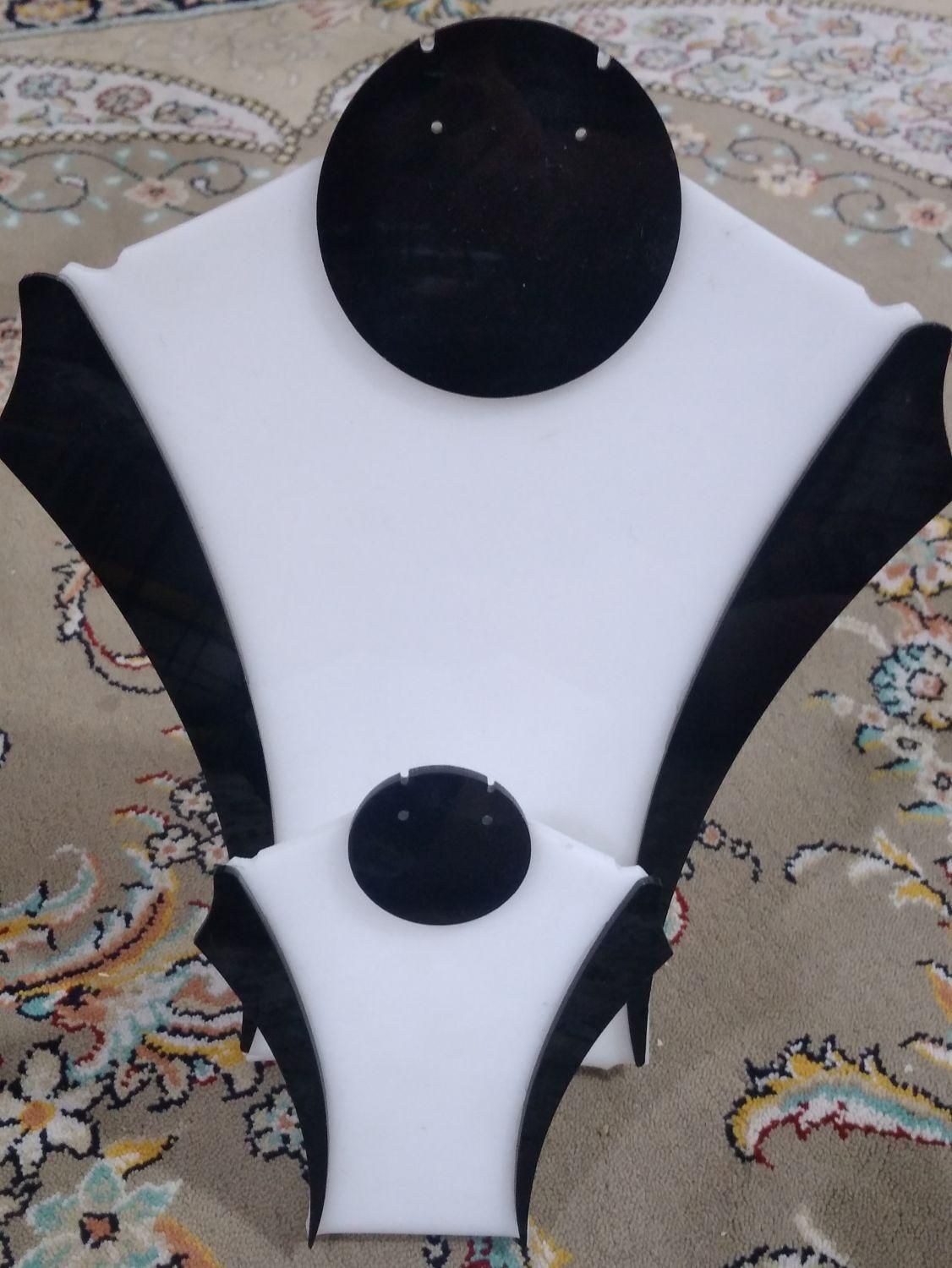 مانکن واستند بدلیجات|زیورآلات و اکسسوری|قم, سالاریه|دیوار