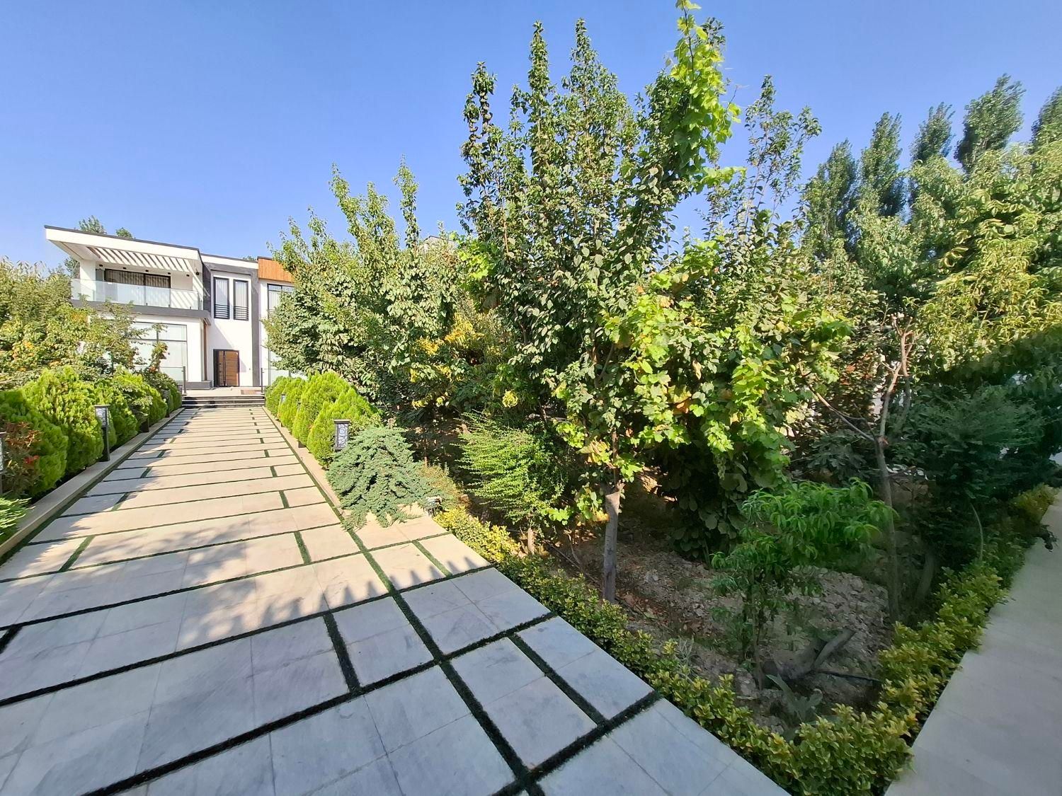 جهان ویلا ۸۸۰ متر ۲۷۰ متر بنا|فروش خانه و ویلا|هشتگرد, شهرک جهان ویلا (درخشانیه)|دیوار