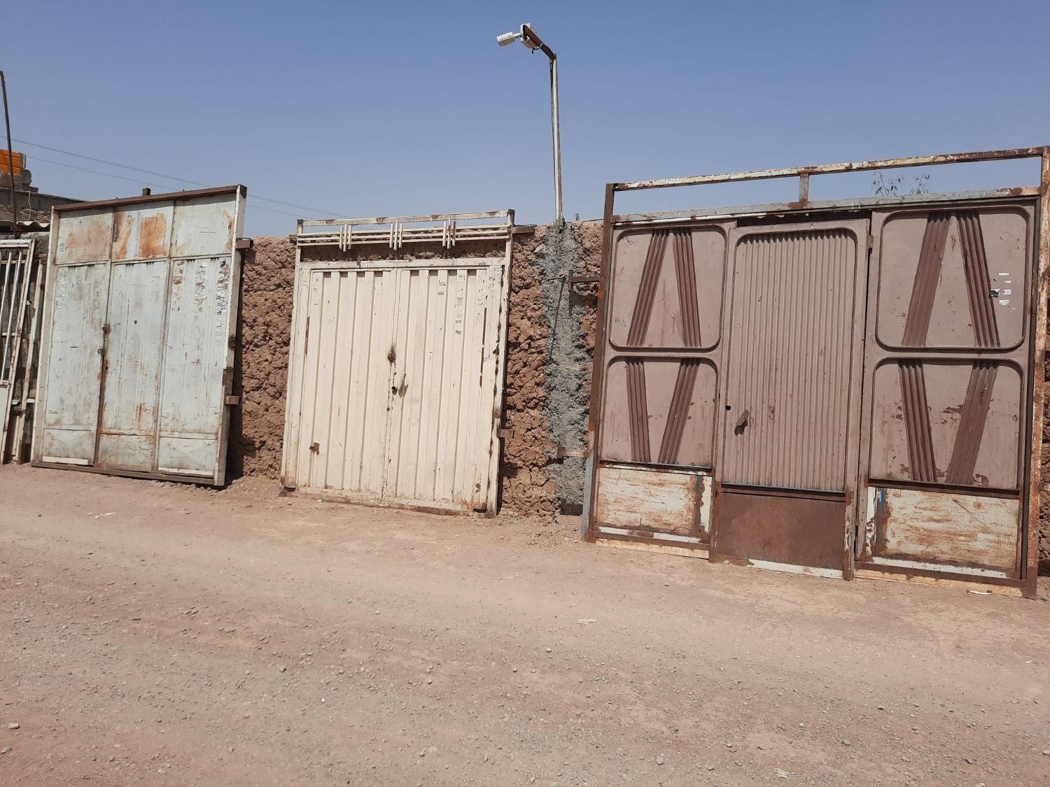 خرید وفروش انواع اهن آلات دست دوم|عمده‌فروشی|اصفهان, سرشبادران|دیوار