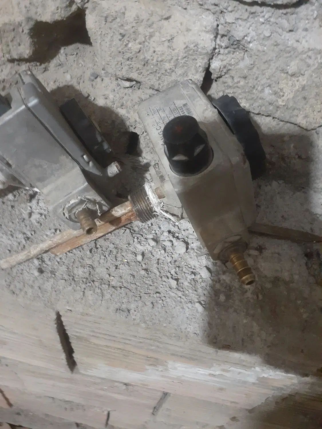 رگلاتور آبگرمکن و سوزن انژکتور گاز نیسان|آبگرمکن، پکیج، شوفاژ|گرگان, |دیوار