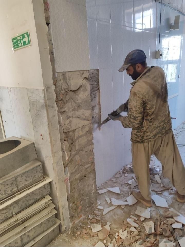 تخریب ساختمانی تخریب کاشی سرامیک کنتورات|خدمات پیشه و مهارت|نیشابور, فرح بخش|دیوار