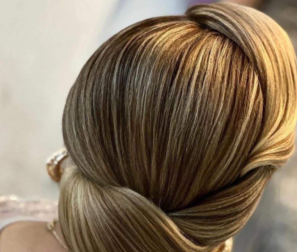 تخفیف ویژه فقط ۳نفراول خدمات و اموزش شنیون|خدمات آرایشگری و زیبایی|بروجرد, |دیوار