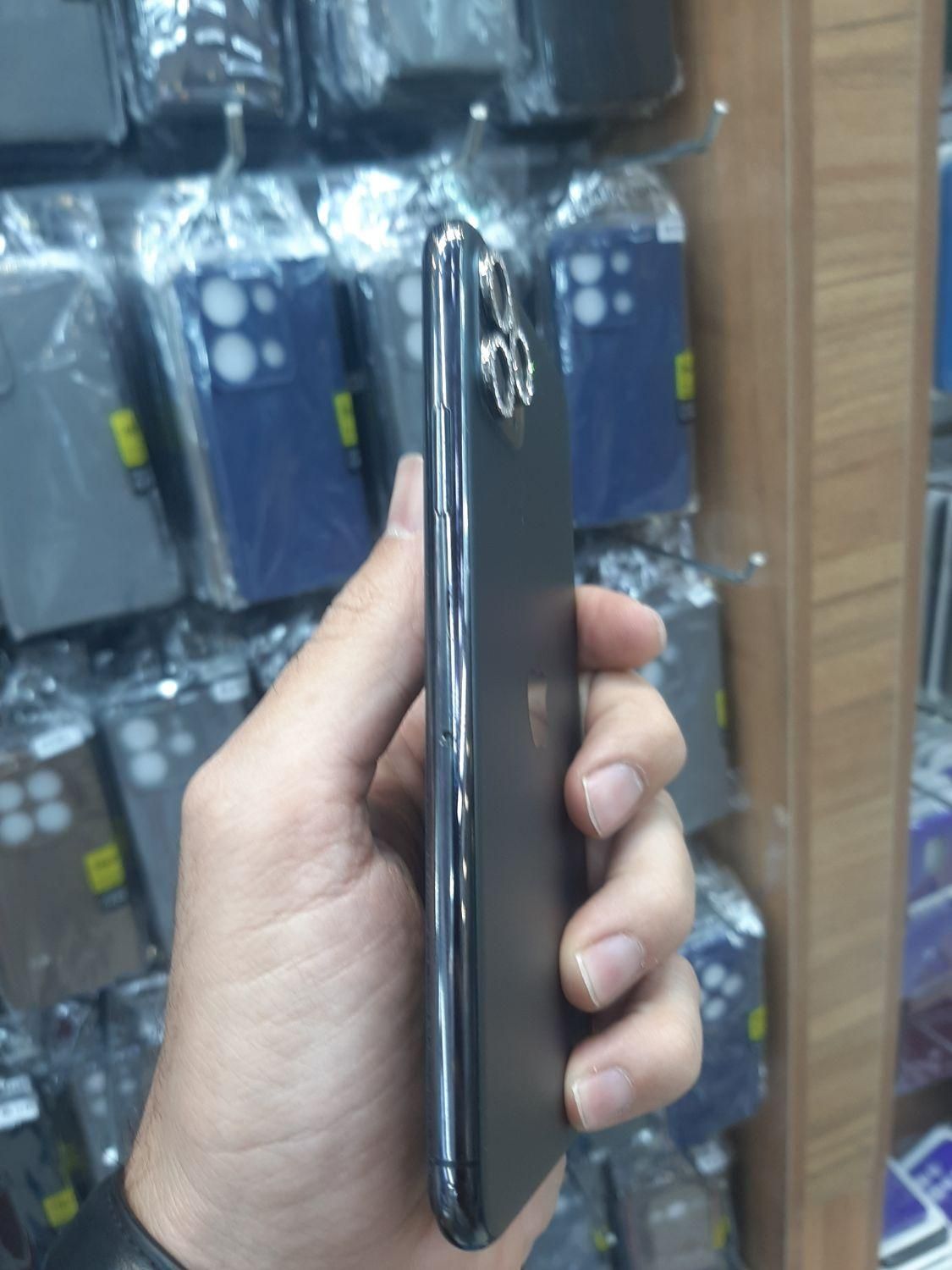 اپل iPhone 11 Pro Max با حافظهٔ ۲۵۶ گیگابایت|موبایل|زاهدان, |دیوار