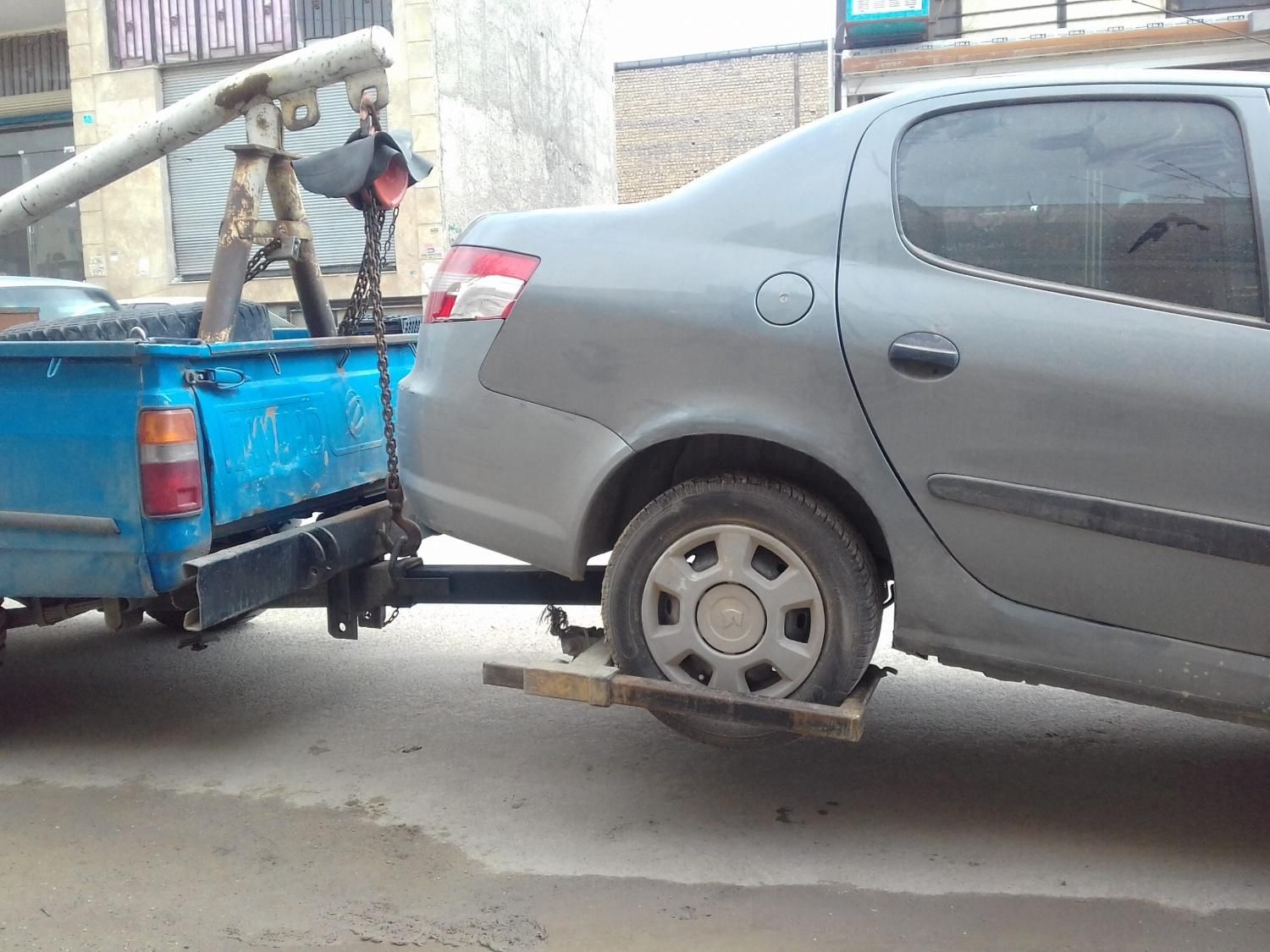 خودرو بر  امداد خودرو جرثقیل یدک کش نیسان چرخگیر|خدمات حمل و نقل|بندرعباس, |دیوار