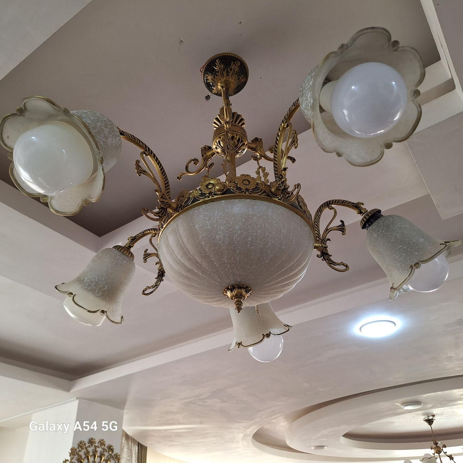 لوسترطرح برنز|لوستر و چراغ آویز|کرمانشاه, |دیوار