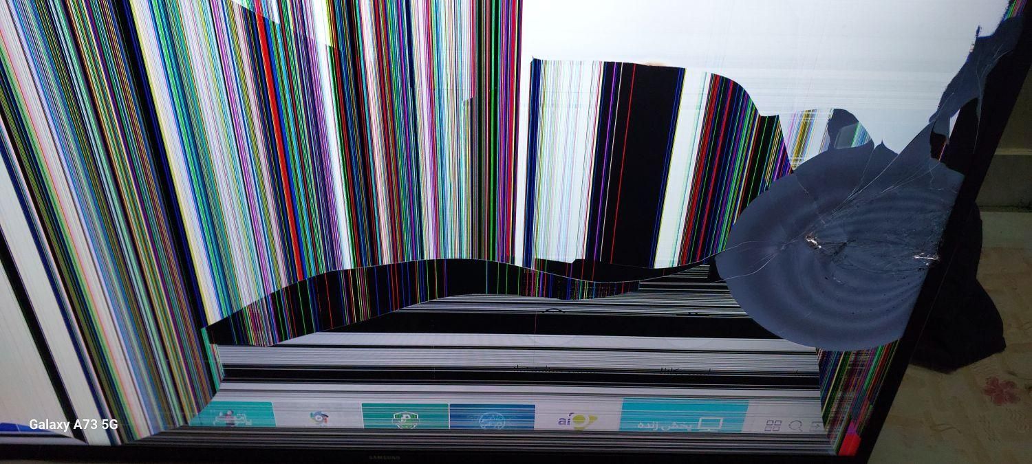 ال ای دی سامسونگ ۴۳ 4k شکسته|تلویزیون و پروژکتور|تهران, گمرک|دیوار