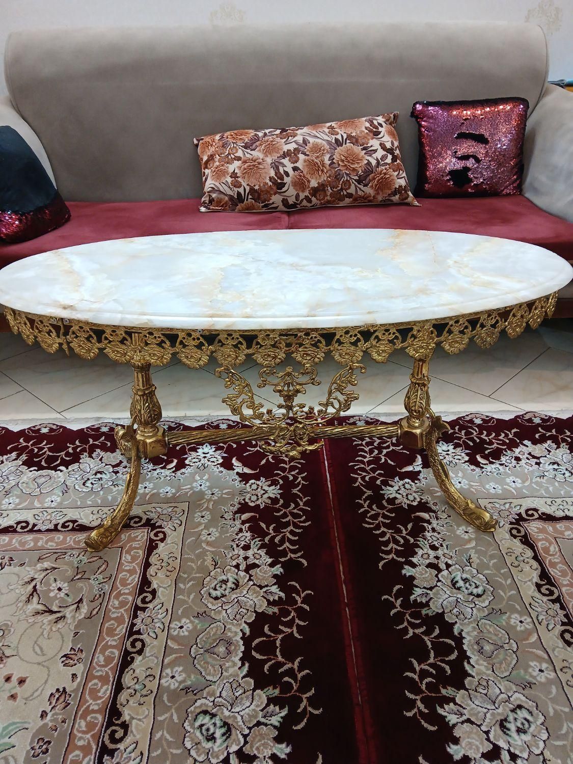 1عدد میز جلو مبلی برنز با سنگ مرمر و 2عدد عسلی|مبلمان خانگی و میز عسلی|ری, دولت‌آباد|دیوار