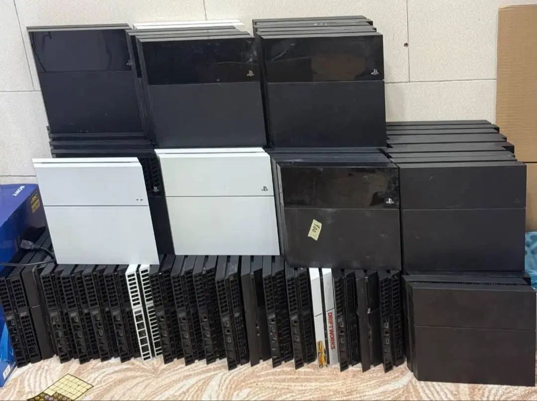 ps4 همه مدل 1 ترا 500 گیگ چکی شرایطی که|کنسول، بازی ویدئویی و آنلاین|مشهد, میعاد (شهرک غرب)|دیوار