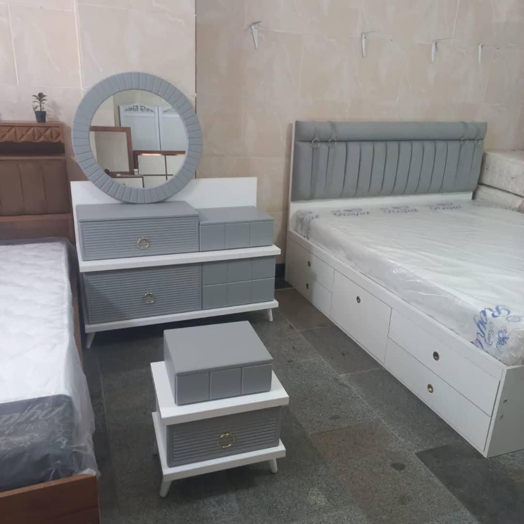 تخت خواب هایگلاس نگین/فروشگاه مرکزی تخت و تشک آرام|تخت و سرویس خواب|کرج, منظریه|دیوار