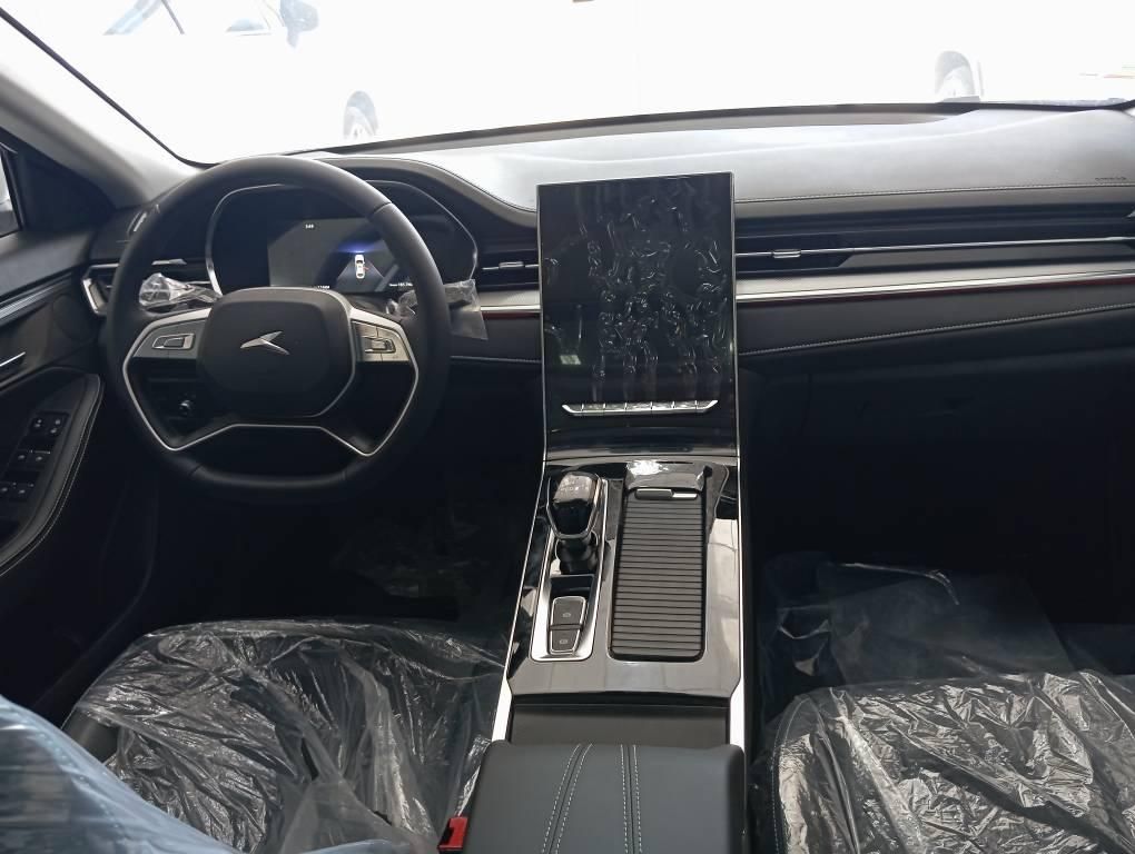 کی ام سی J7(نقد اقساط)|خودرو سواری و وانت|بندرعباس, |دیوار