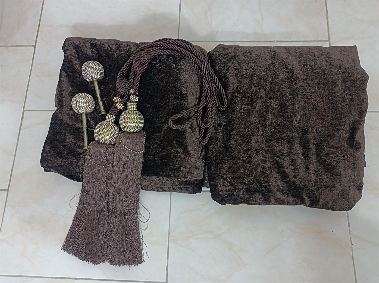 دو عدد والان پرده مخمل|پرده، رانر، رومیزی|رشت, پیرسرا|دیوار