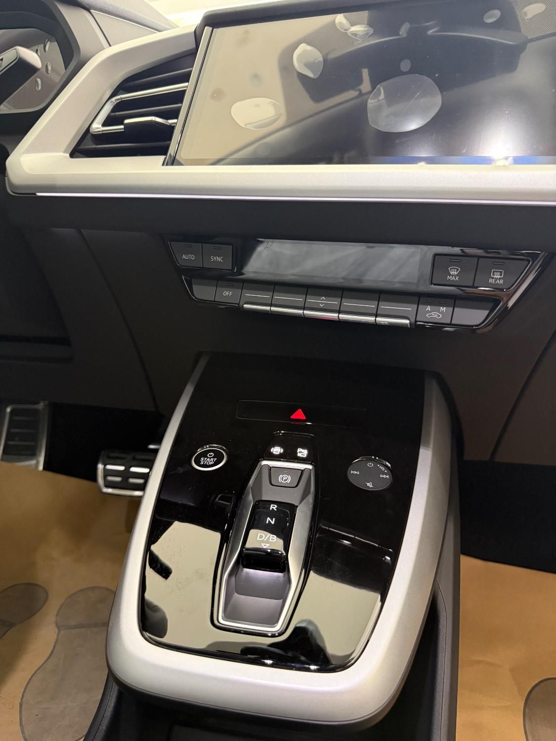 اولین Audi Q5 e-tron تیپ ۱صفر در یزد|خودرو سواری و وانت|یزد, |دیوار