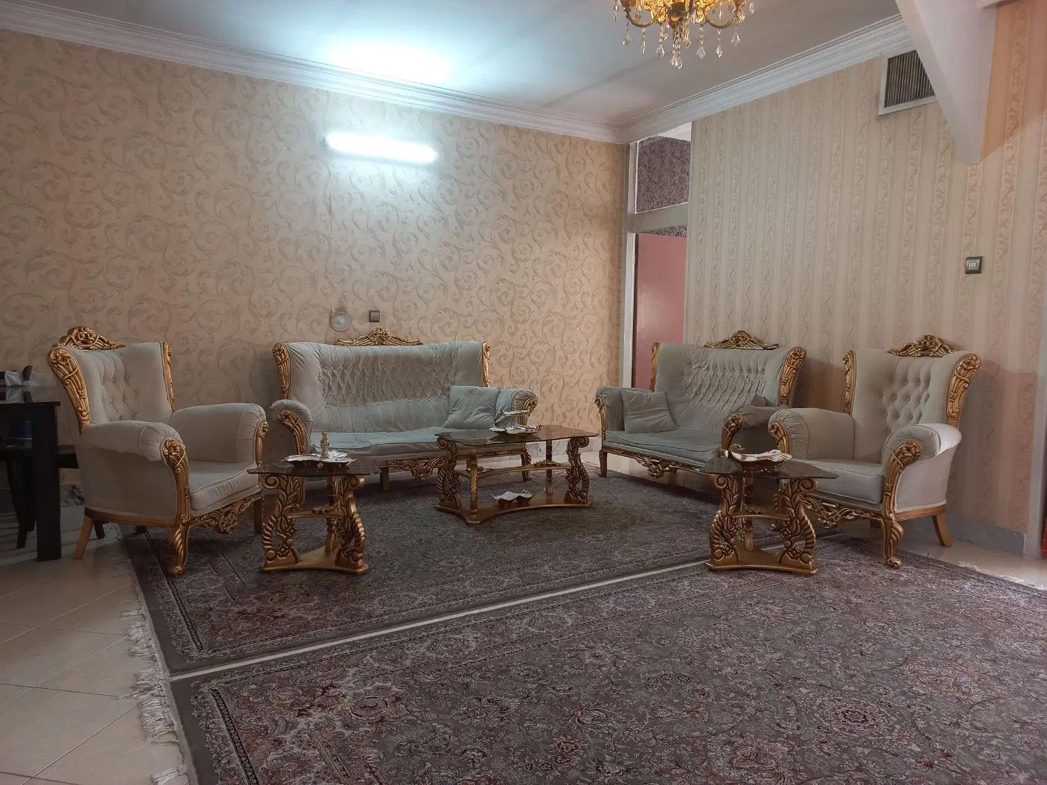 مبل دست دوم|مبلمان خانگی و میز عسلی|مشهد, نکاح|دیوار