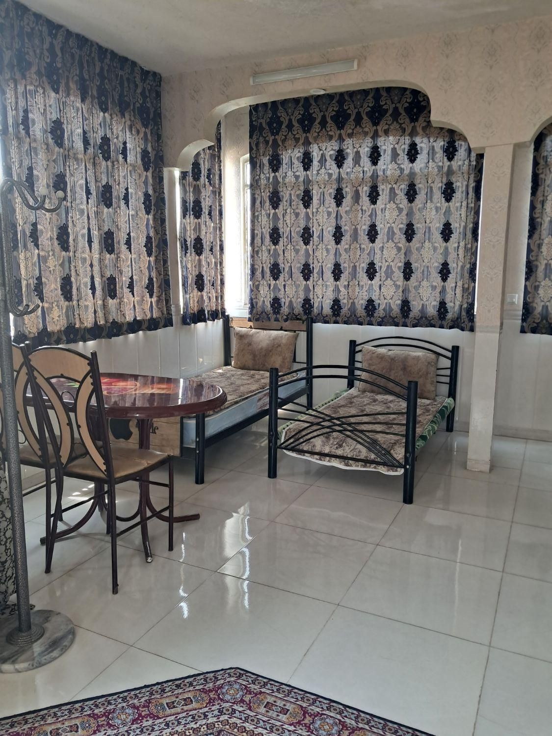 سوئیت تک واحدمبله. راه کاملا جدا و مستقل|اجارهٔ کوتاه‌مدت آپارتمان و سوئیت|قم, چهار مردان|دیوار