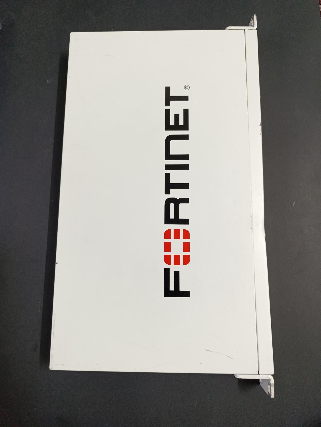 فایروال فورتیگیت فورتی نت لایسنس fortinet FG-100E|مودم و تجهیزات شبکه|تهران, شهرآرا|دیوار