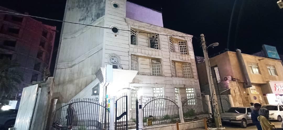 کار در ارتفاع تخصصی شستشو نما پیچ رولپلاک نما|خدمات پیشه و مهارت|بندرعباس, |دیوار