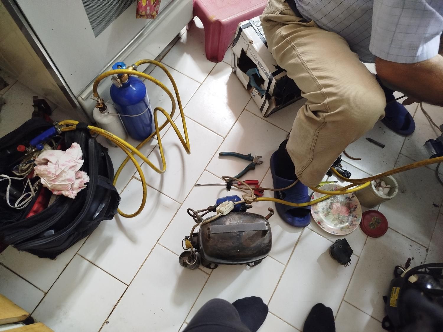 تعمیرات یخچال فریزر و آبسردکن|خدمات پیشه و مهارت|شیراز, قصرالدشت|دیوار