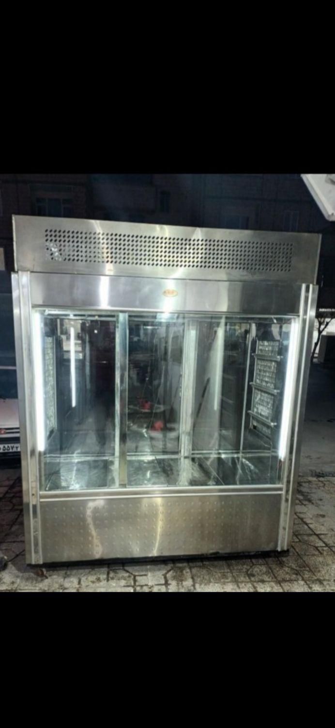 خریدار فروش یخچال صنعتی ایستاده نوع سوخته ضایعات|فروشگاه و مغازه|تهران, ازگل|دیوار
