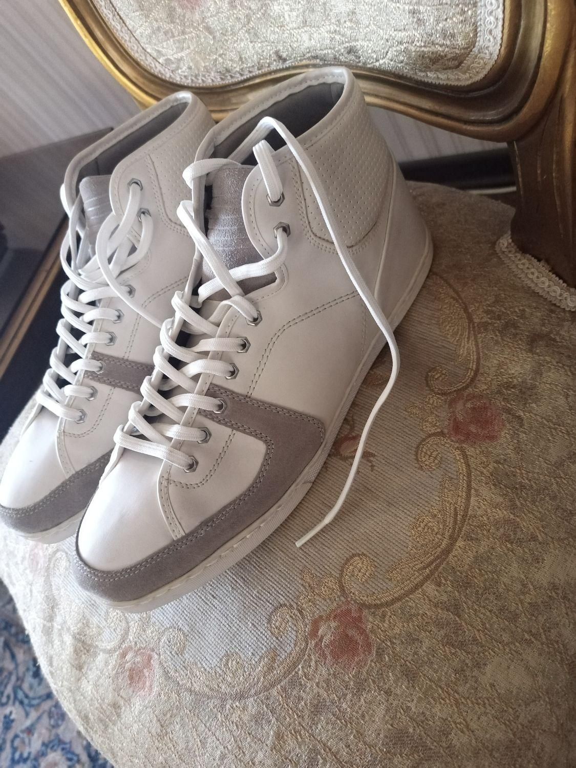 کتونی زارا سایز 43|کیف، کفش، کمربند|تهران, بلوار کشاورز|دیوار