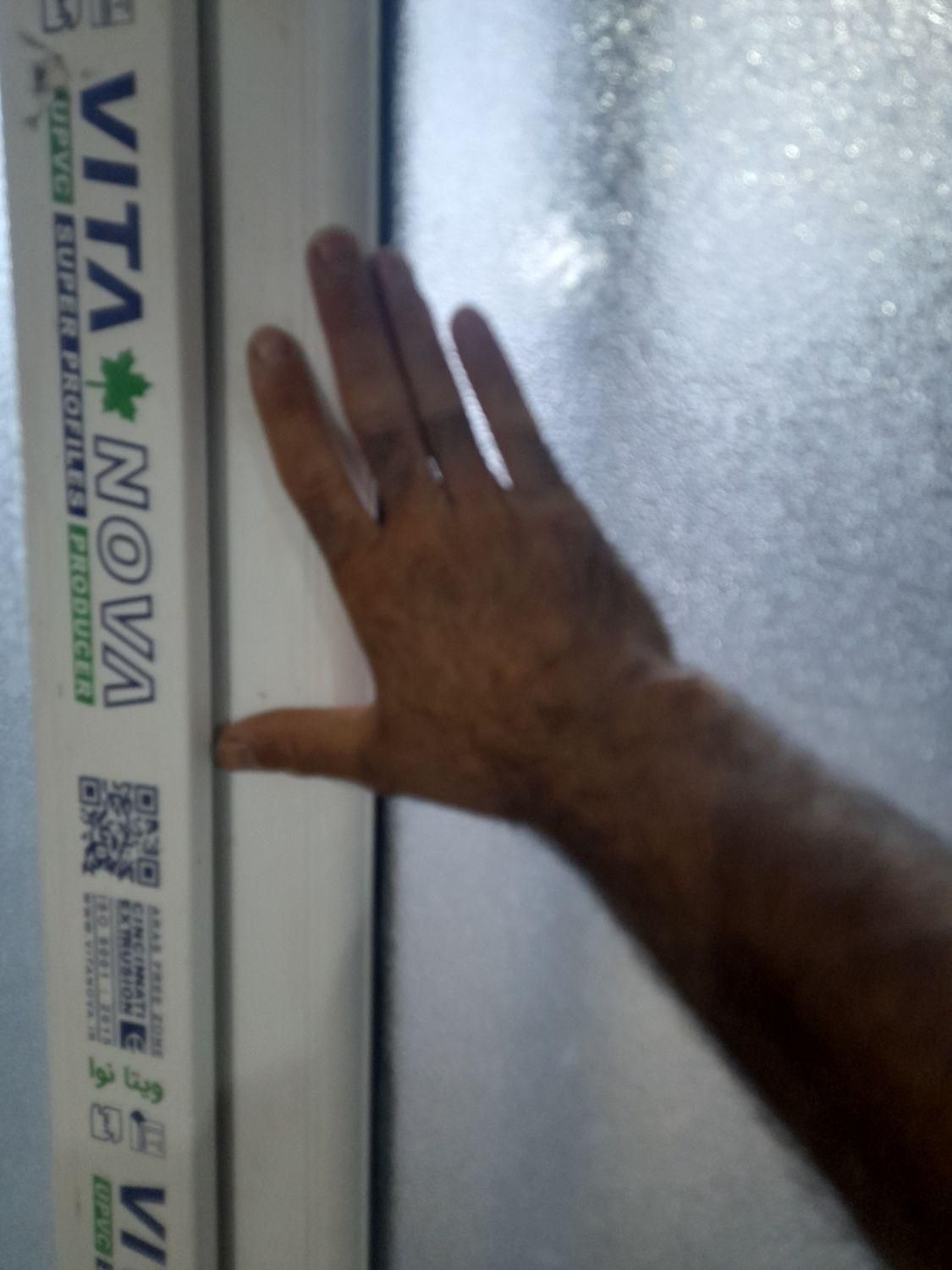 نصاب شیشه ساختمان|خدمات پیشه و مهارت|بم, |دیوار