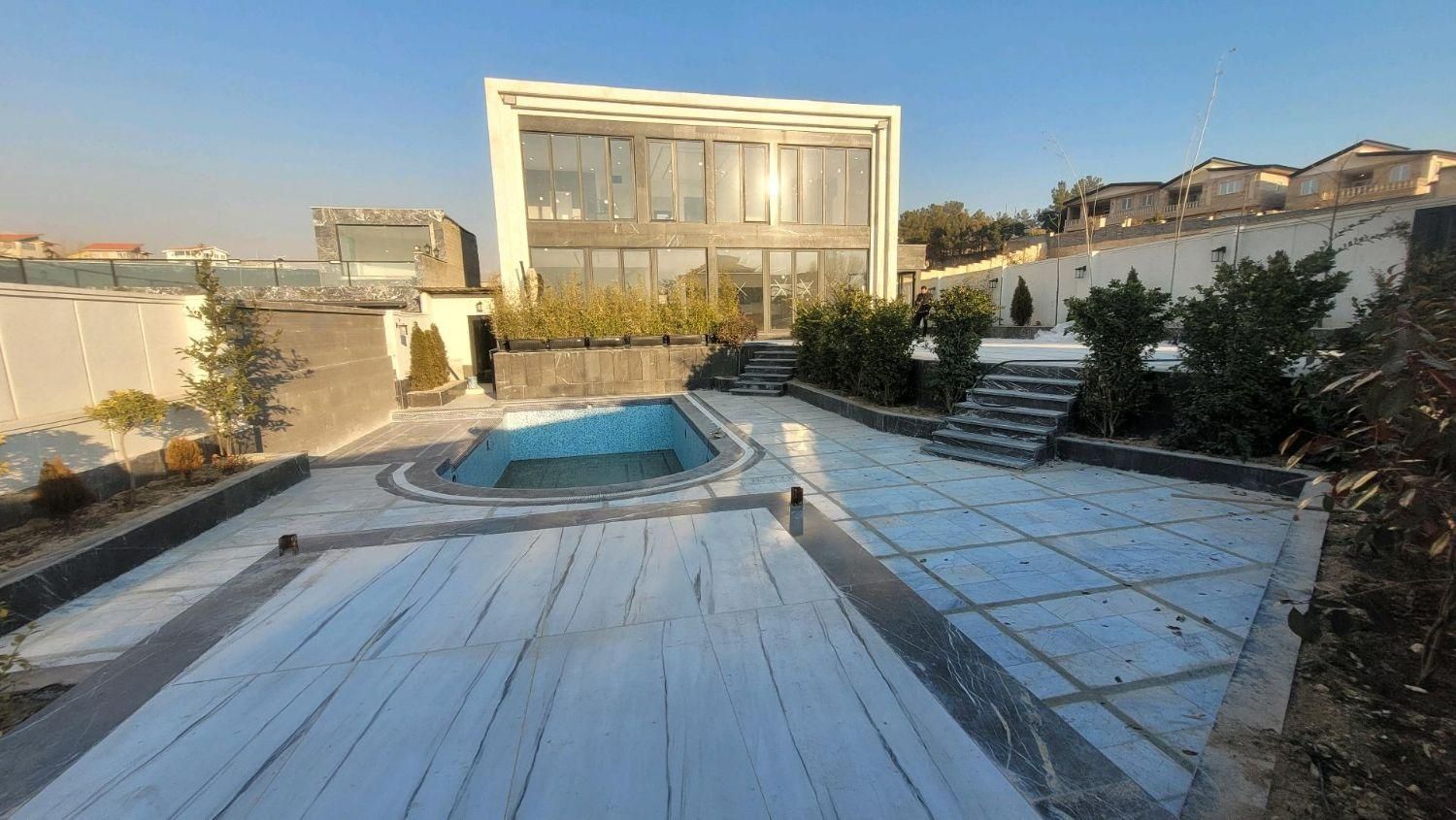 ویلای 630 متر 380 بنا در مهرآباد رودهن|فروش خانه و ویلا|رودهن, |دیوار