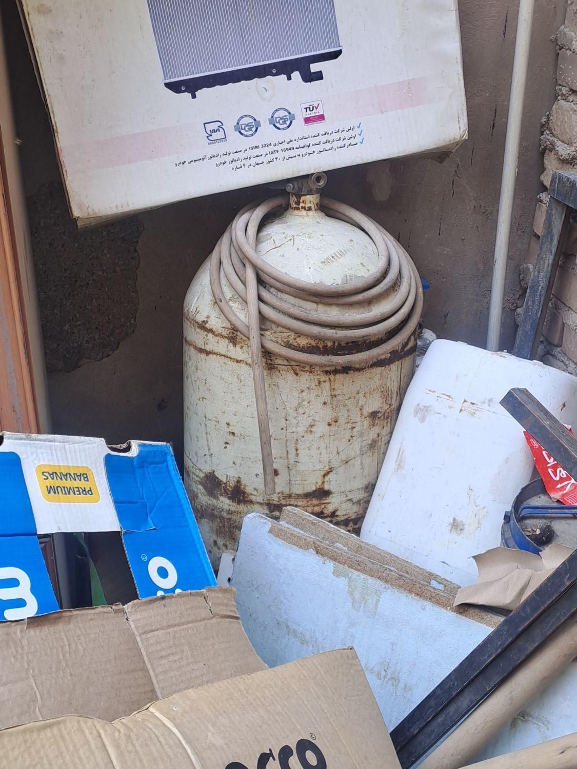 کپسول سی ان جی CNG و کاپوت پژو۲۰۶|قطعات یدکی و لوازم جانبی|تهران, مشیریه|دیوار