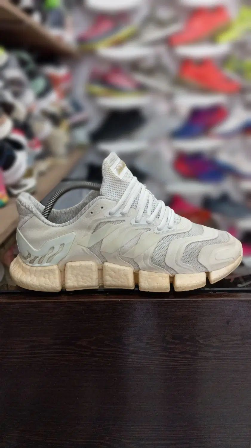 کلیماکول adidas اورجینال درحدنو سایز 45|کیف، کفش، کمربند|تهران, هلال احمر|دیوار