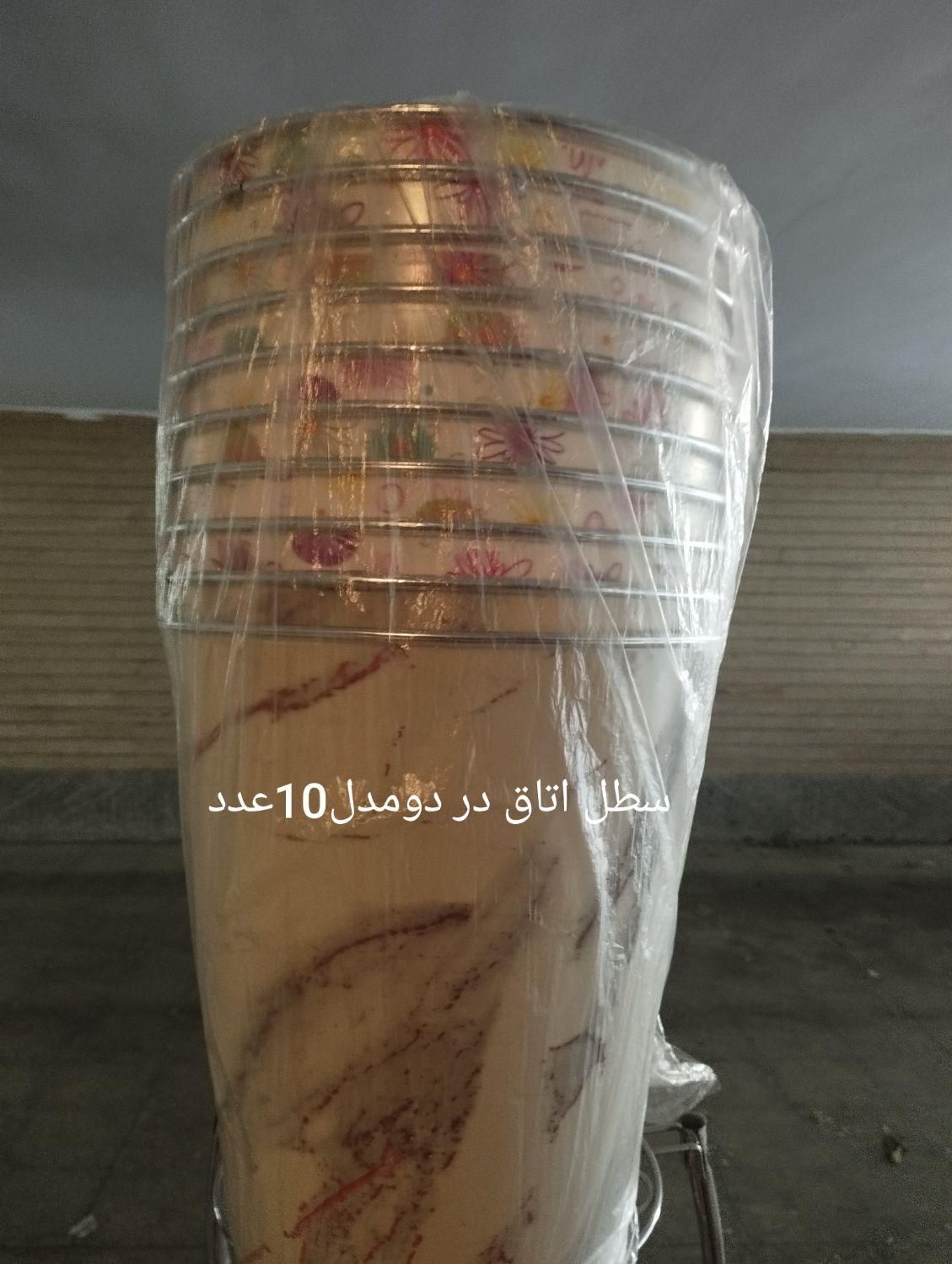 تعدادی ظروف پلاستیک|ظروف نگهدارنده، پلاستیکی، یک‌بارمصرف|تهران, دانشگاه تهران|دیوار
