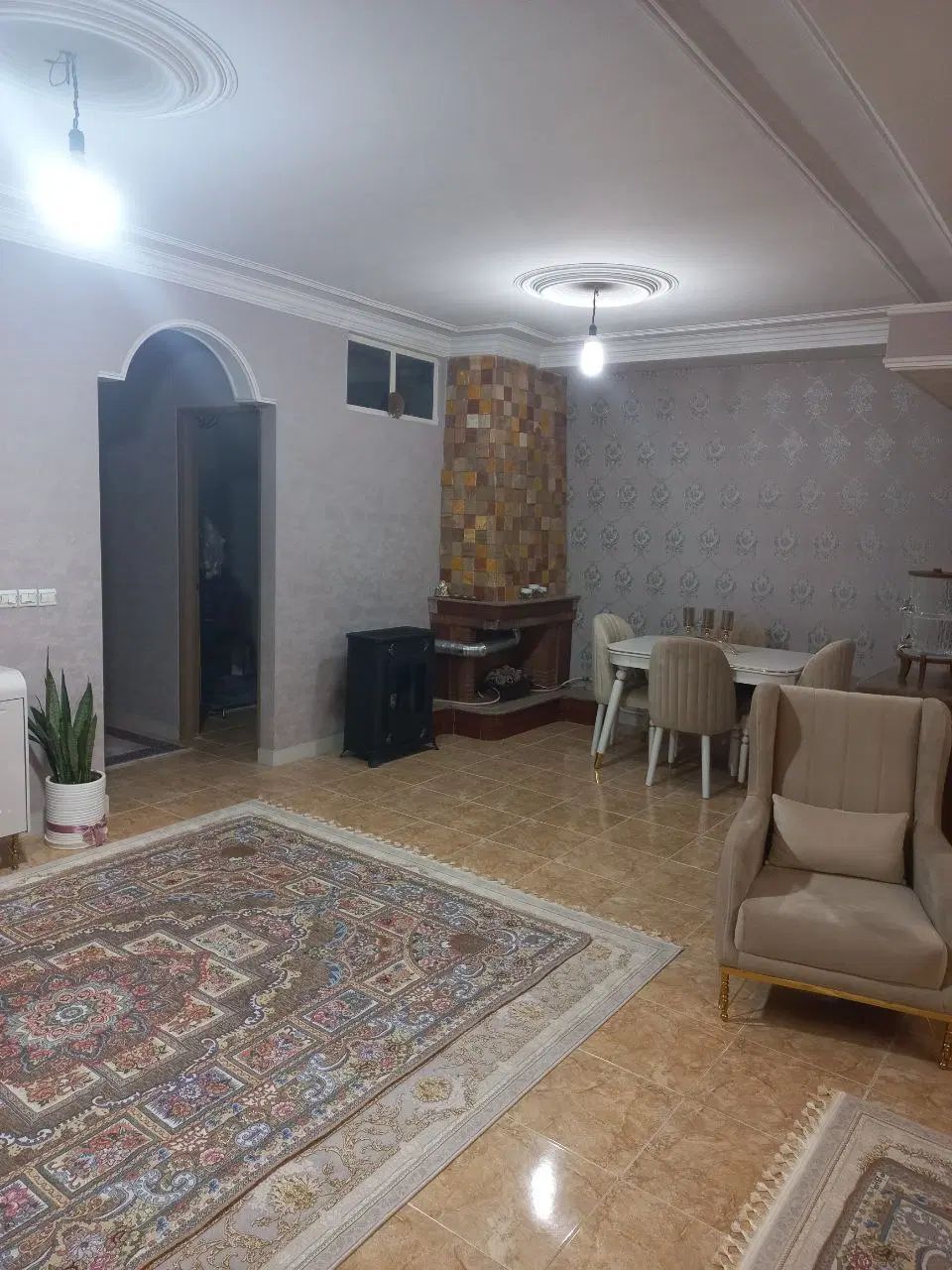 اجاره آپارتمان ۱۰۰ متری میدان شهرداری کمالشهر|اجارهٔ آپارتمان|کرج, شهرک جهان آرا|دیوار
