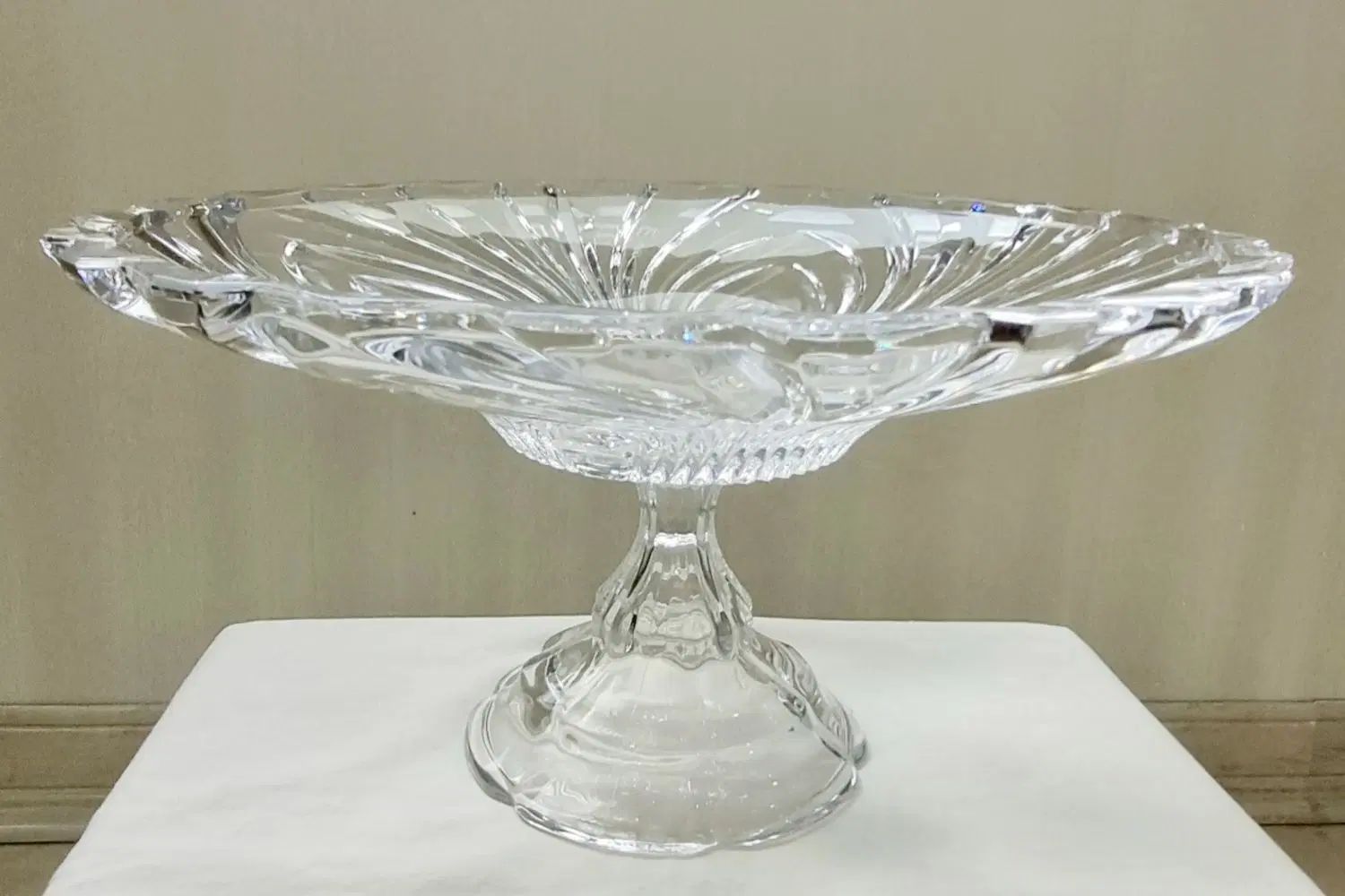 میوه خوری کریستال سوگا ژاپن  در حد نو طرح طاووسی|ظروف سرو و پذیرایی|تهران, تهرانسر مرکزی|دیوار