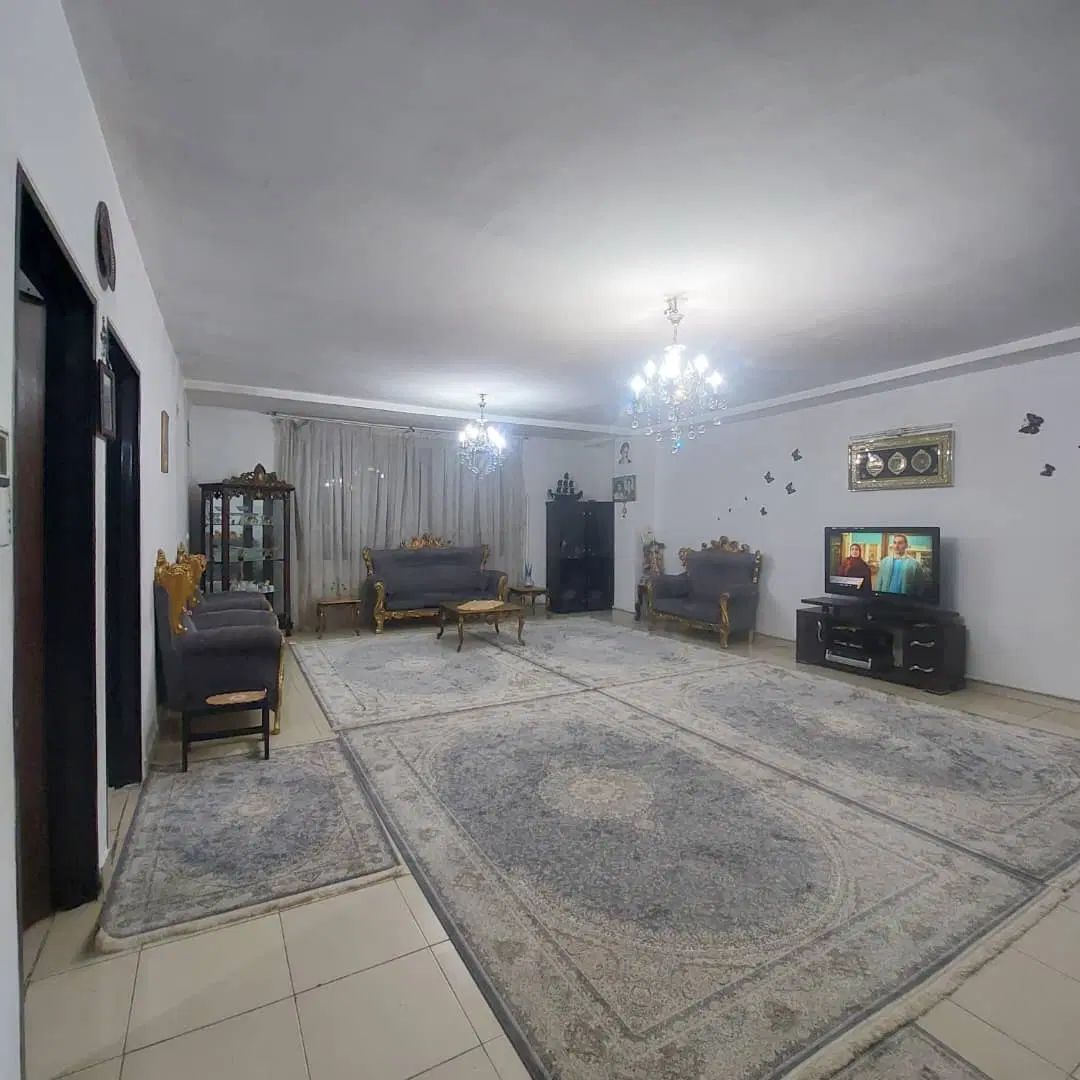اجاره آپارتمان ۱۱۰متری با پارکینگ اختصاصی/ خ برزگر|اجارهٔ آپارتمان|محمدشهر, سیدآباد|دیوار