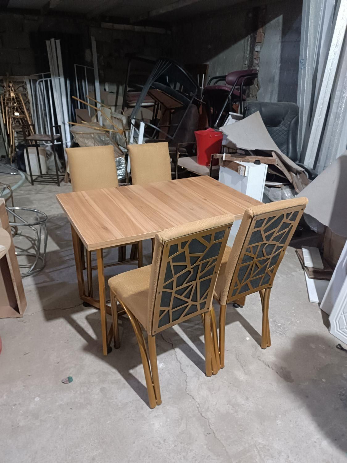 میز و صندلی فلزی تالاری|کافی‌شاپ و رستوران|تبریز, |دیوار