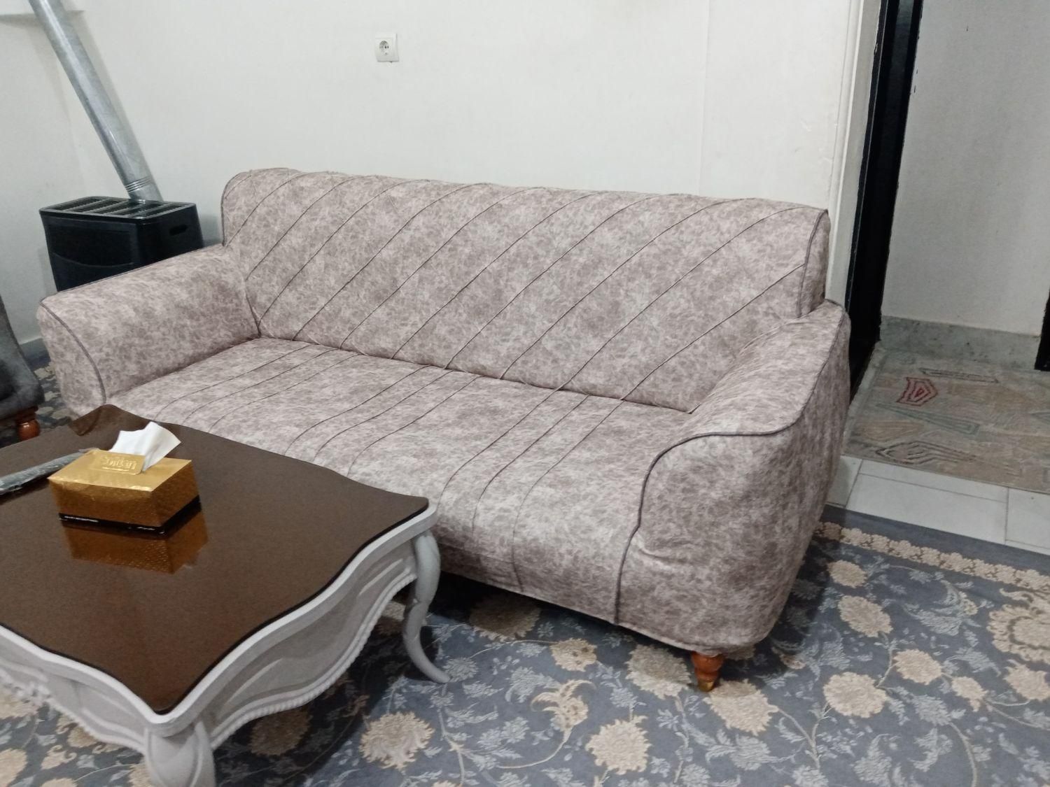 دوخت کاور مبلمان|مبلمان خانگی و میز عسلی|بیرجند, |دیوار