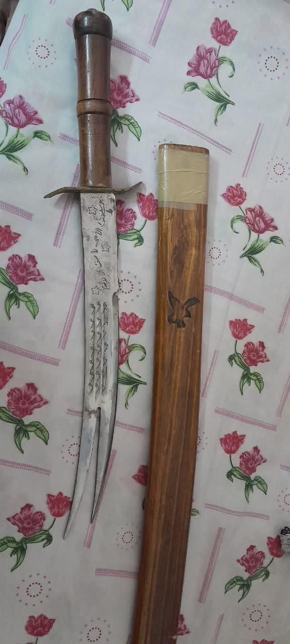 شمشیرتزیینی|کلکسیون اشیاء عتیقه|اصفهان, بهارستان|دیوار