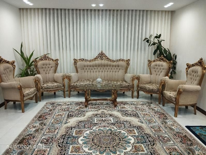 مبلمان سلطنتی مبل ۷ نفره|مبلمان خانگی و میز عسلی|اصفهان, باغ فردوس|دیوار
