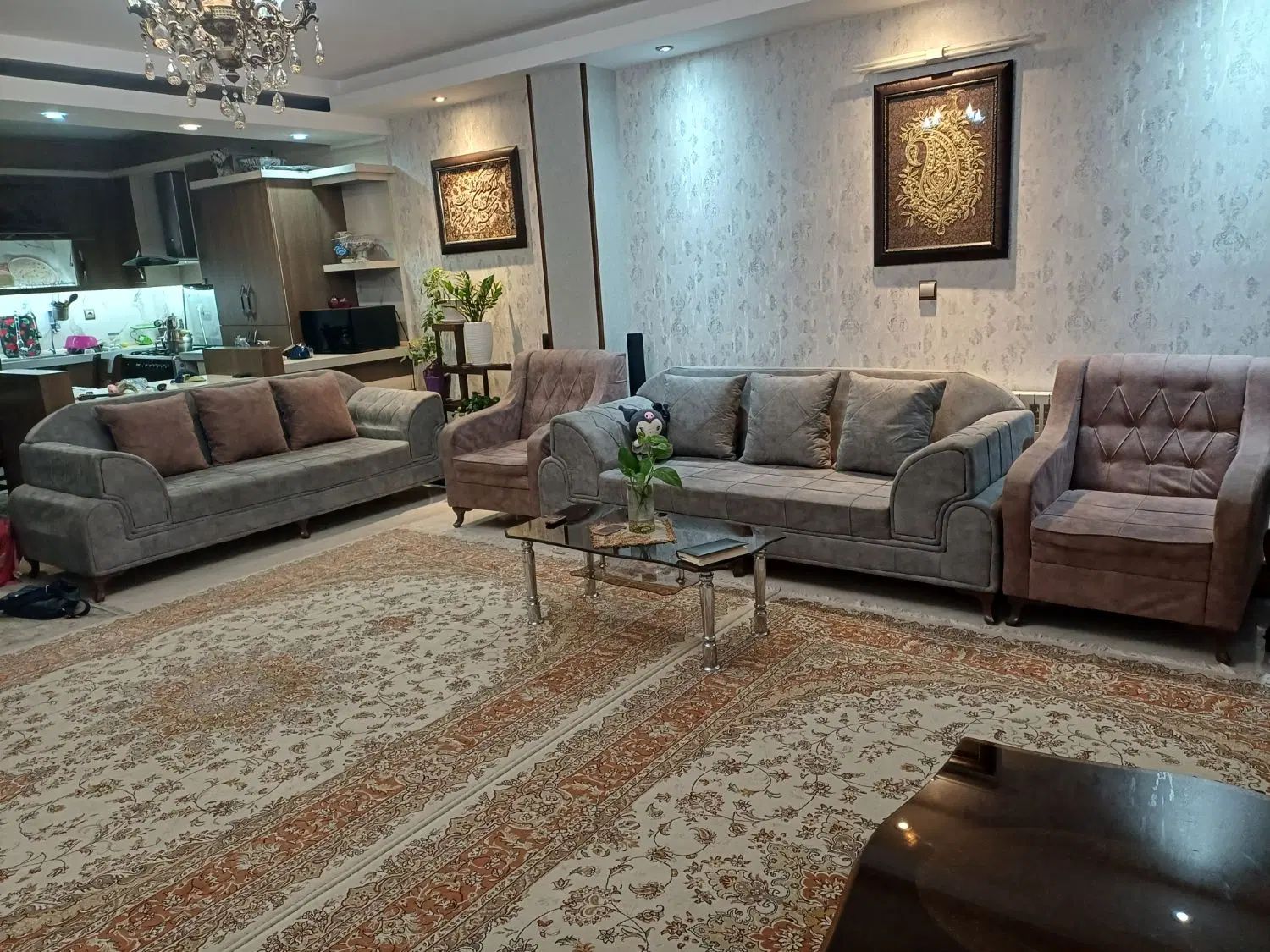 مبلمان راحتی ۸ نفره|مبلمان خانگی و میز عسلی|اصفهان, خواجو|دیوار
