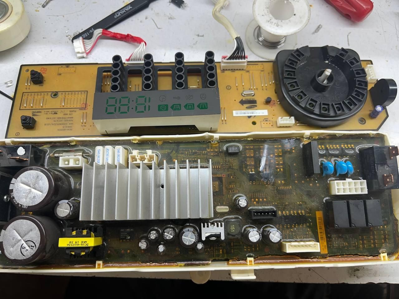 تعمیرات یخچال ماشین لباسشویی پکیج اسپلیت برد|خدمات پیشه و مهارت|کرمان, |دیوار