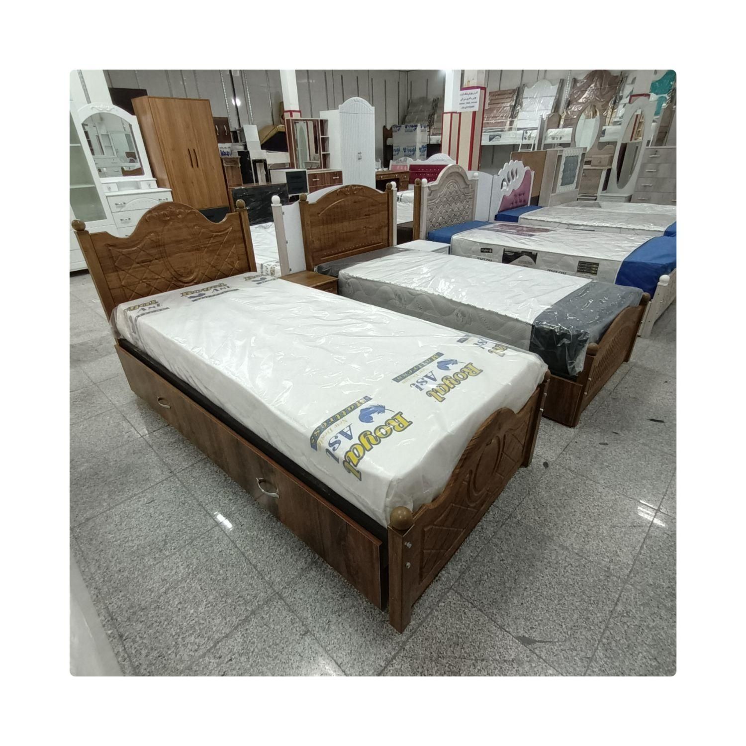 تخت وکیوم الیت دار آنتیک طلایی|تخت و سرویس خواب|الوند, |دیوار