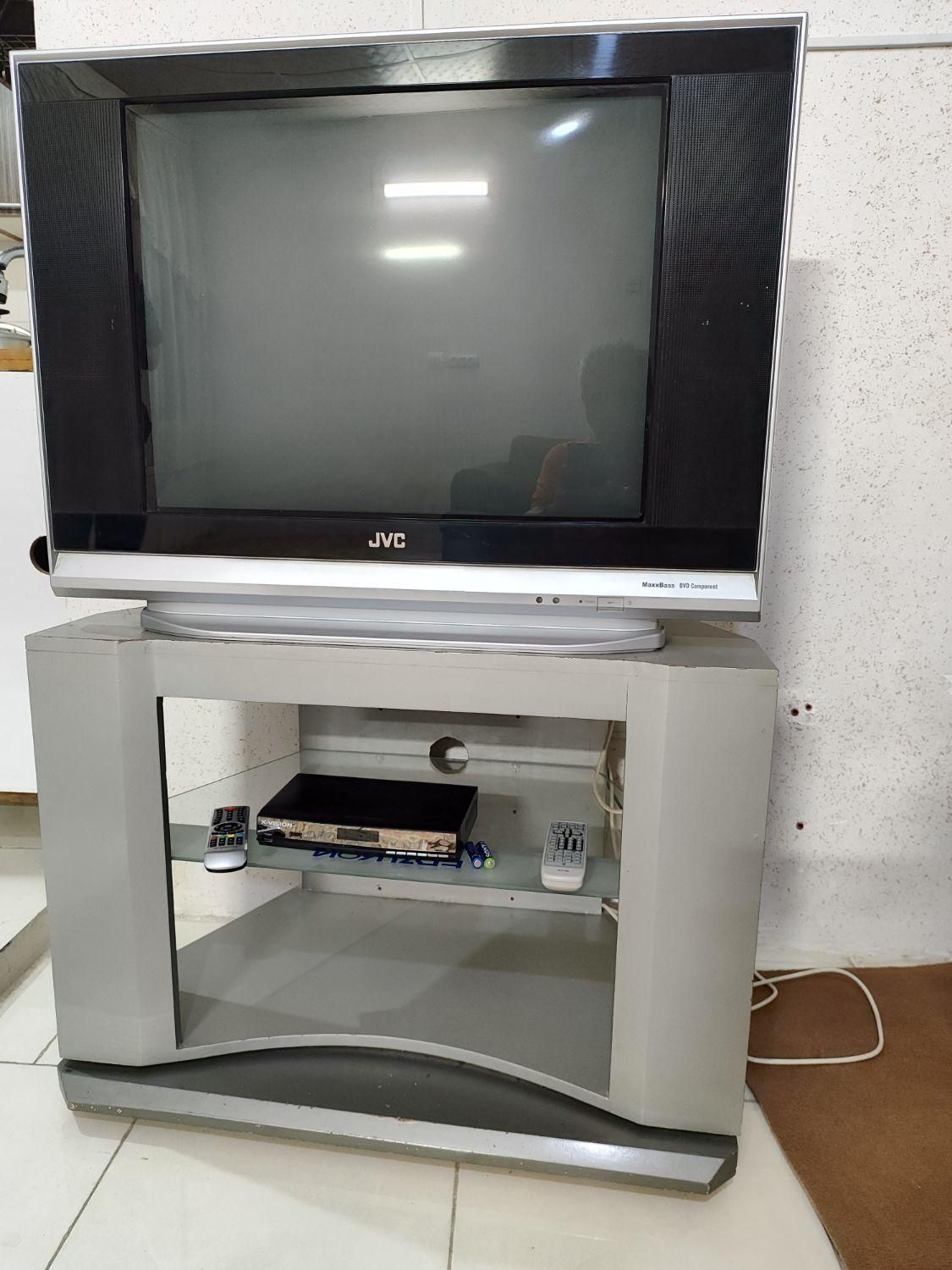 تلویزیون ۲۹ اینچ جی می سی ژاپن  و میز و گیرنده|تلویزیون و پروژکتور|محمدیه-قزوین, |دیوار