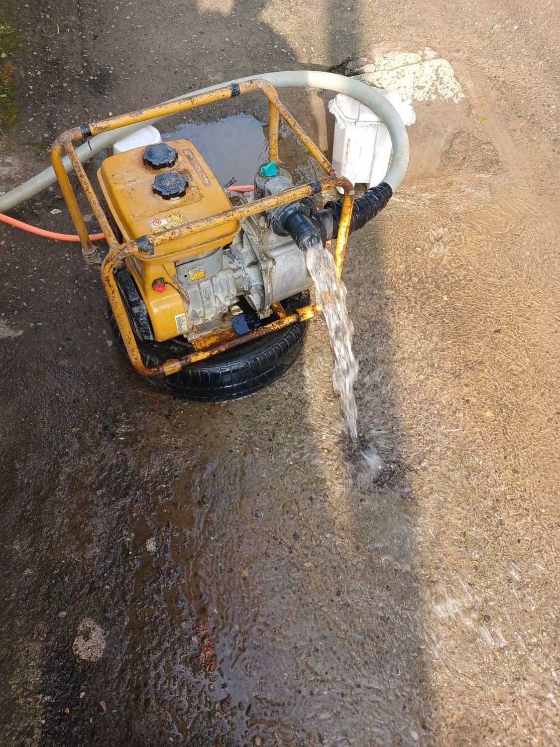 حفرچاه نیمه عمیق و لای روبی|خدمات پیشه و مهارت|رشت, استقامت ۱|دیوار