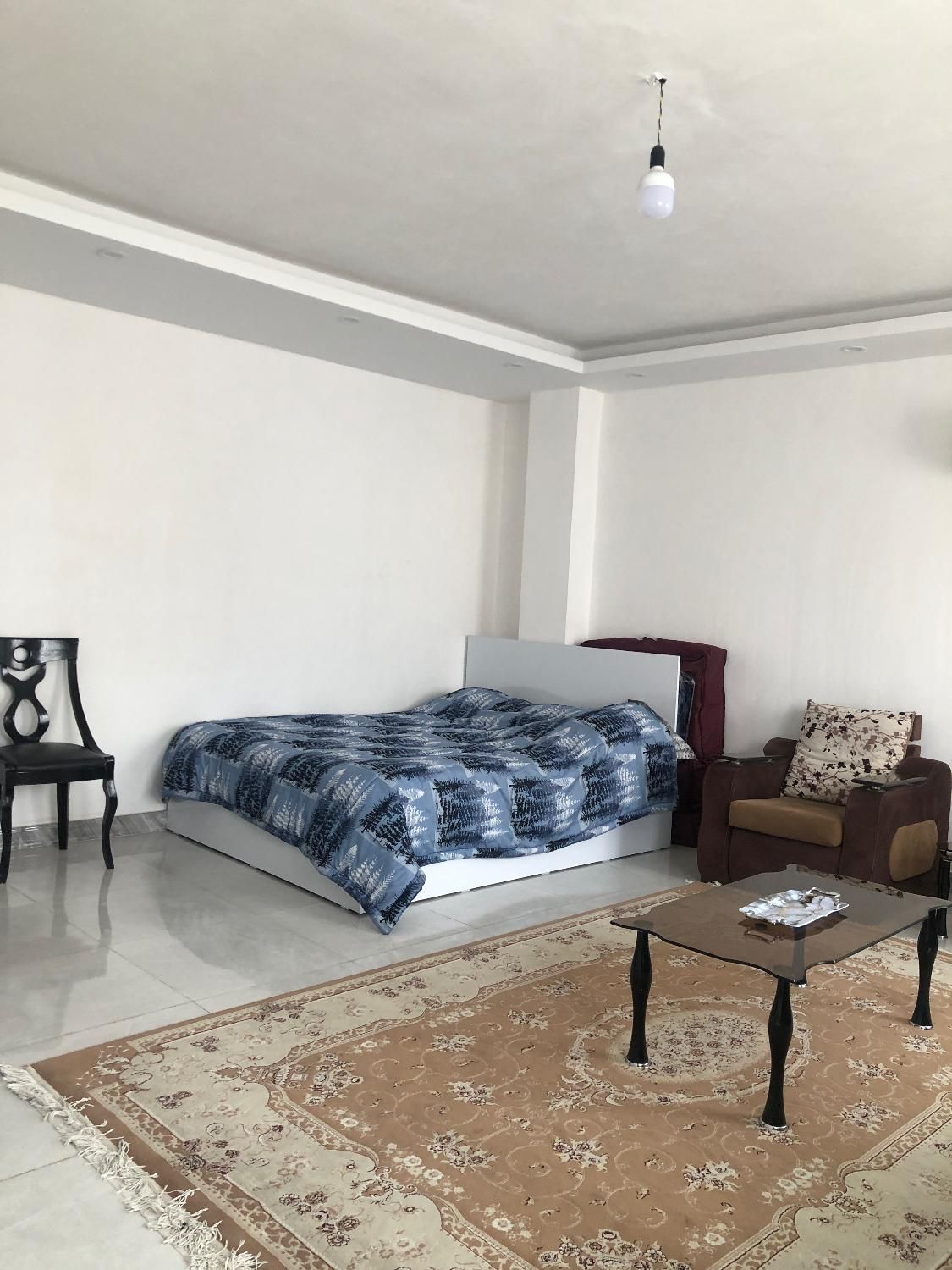 اپارتمان نوساز|اجارهٔ کوتاه‌مدت آپارتمان و سوئیت|رشت, پیرکلاچای|دیوار