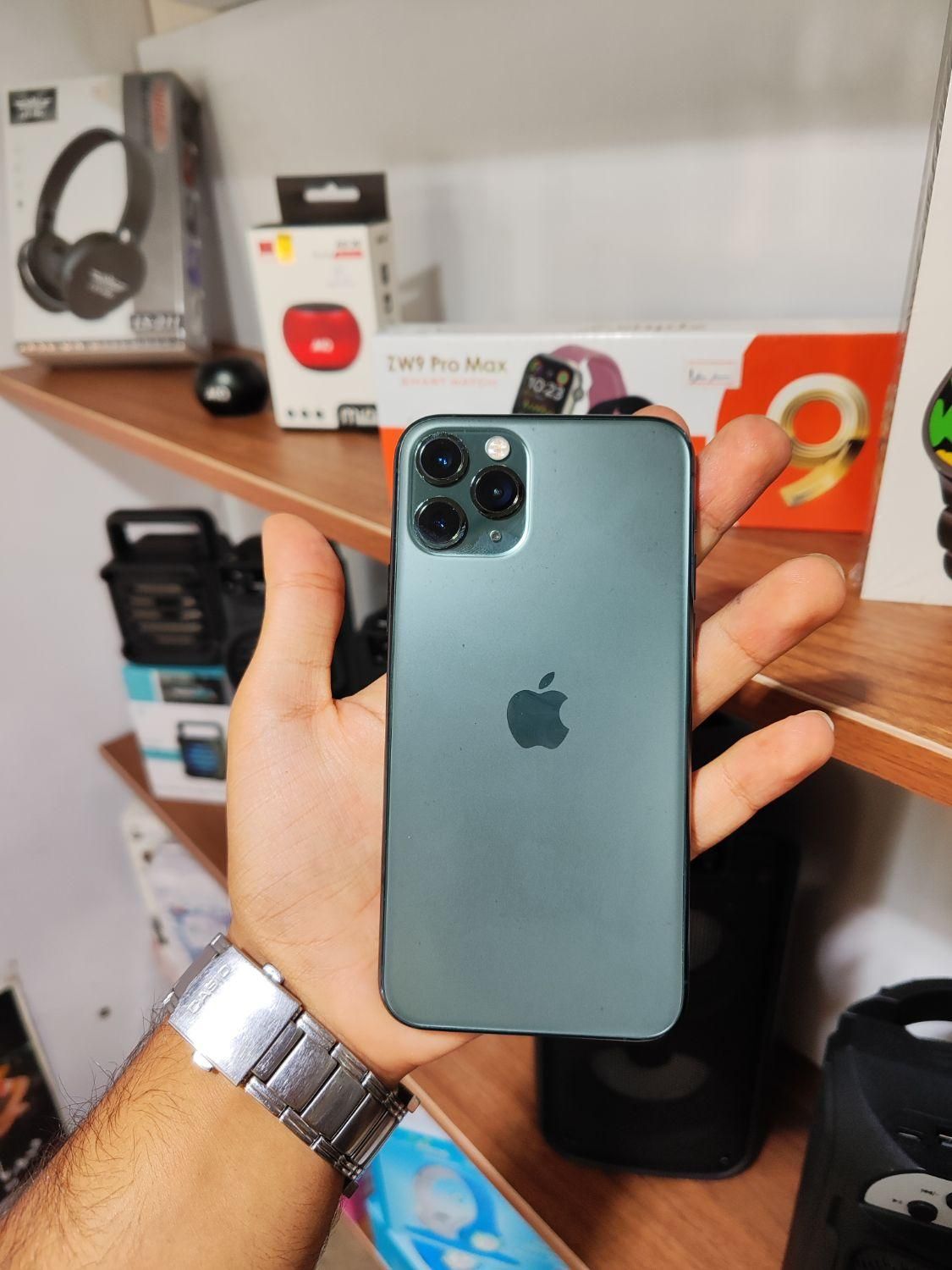 اپل iPhone 11 Pro با حافظهٔ ۲۵۶ گیگابایت|موبایل|یزد, |دیوار