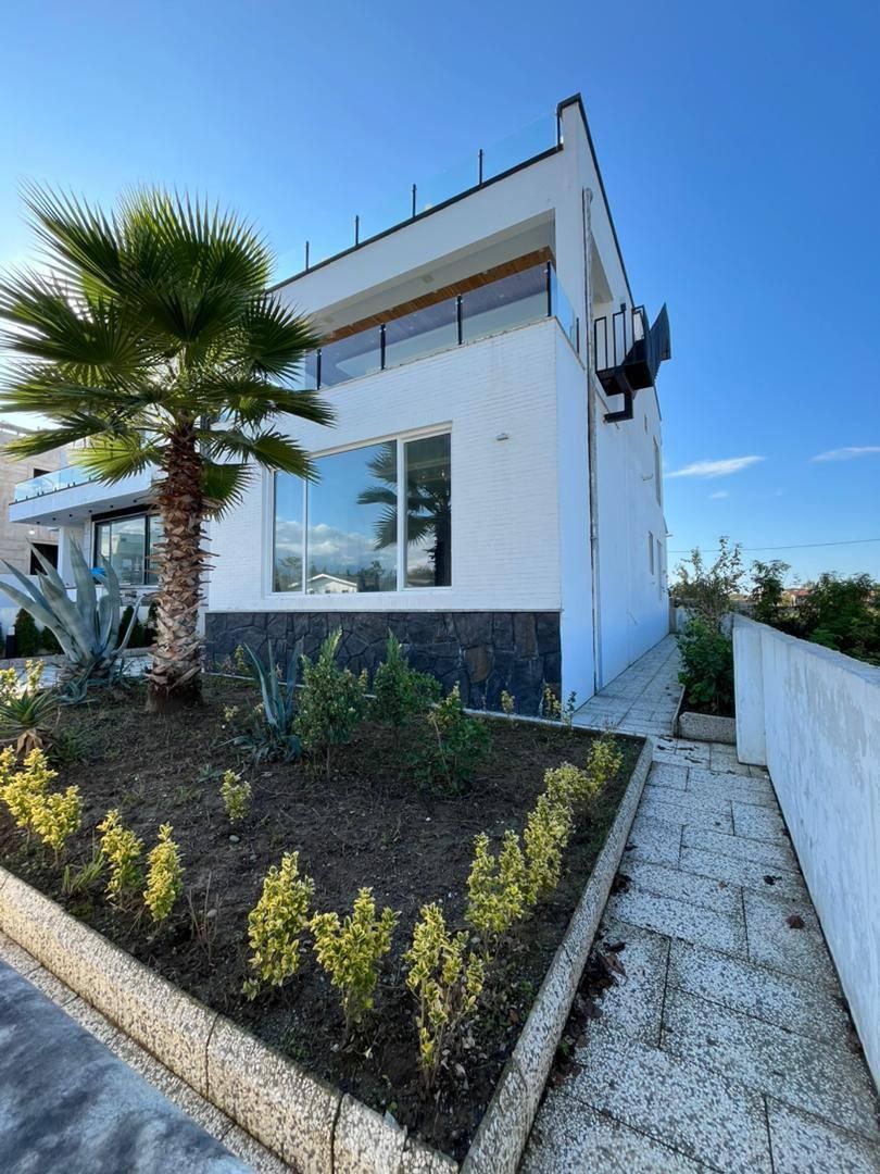 ویلااستخردار/مدارک کامل/۷۰مترروف/ویوی جنگل/دوبلکس|فروش خانه و ویلا|رویان, |دیوار