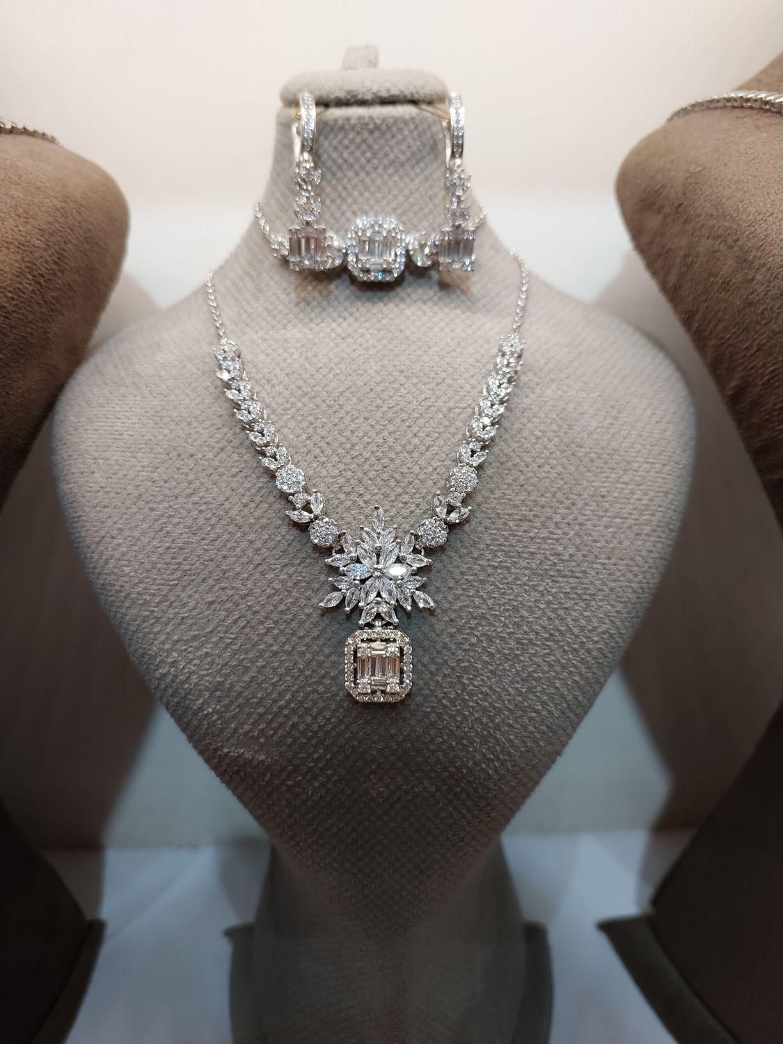 نیم ست جواهری نقره .طرح طلا. باتضمین کیفیت|جواهرات|مشهد, آزادشهر|دیوار