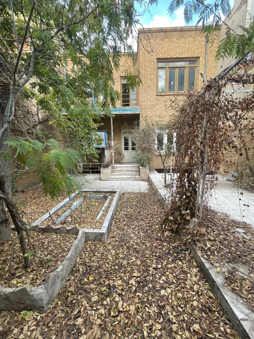 رهن و اجاره انبار واقع در خیابان بهارستان|اجارهٔ دفتر صنعتی، کشاورزی، تجاری|تهران, بهارستان|دیوار