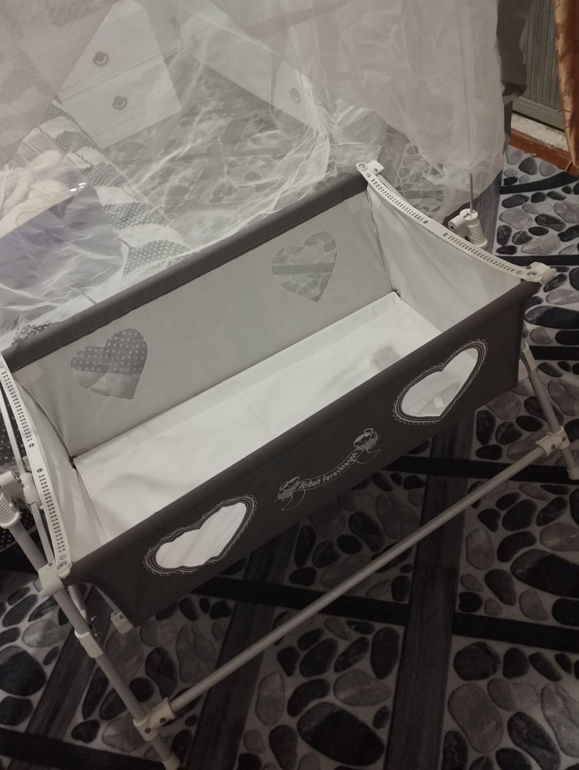 گهواره نوزاد|تخت و صندلی بچه|گنبد کاووس, |دیوار