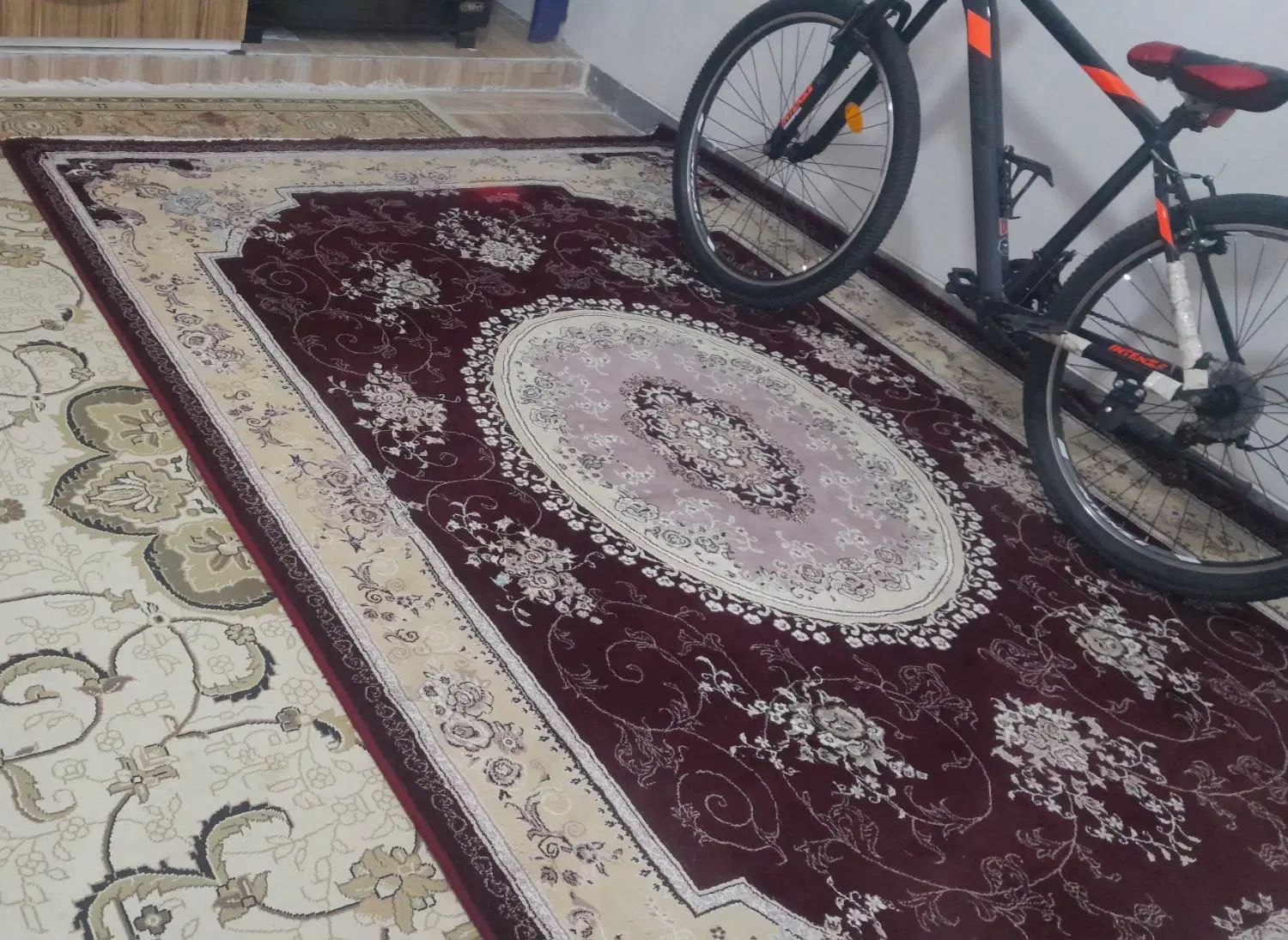 ۱ عدد فرش ۶ متری سلطنتی ترو تمیز ۲۰۰۰۰۰۰ ملیون|فرش|جوانرود, |دیوار