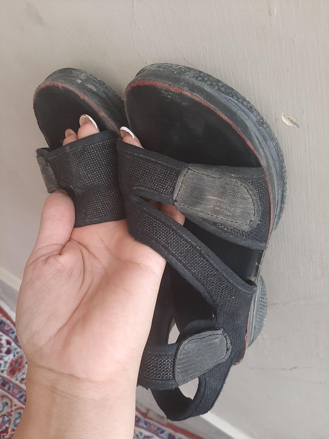 کفش سایز ۳۵تا ۳۸ هستن|کفش و لباس بچه|کرمانشاه, |دیوار