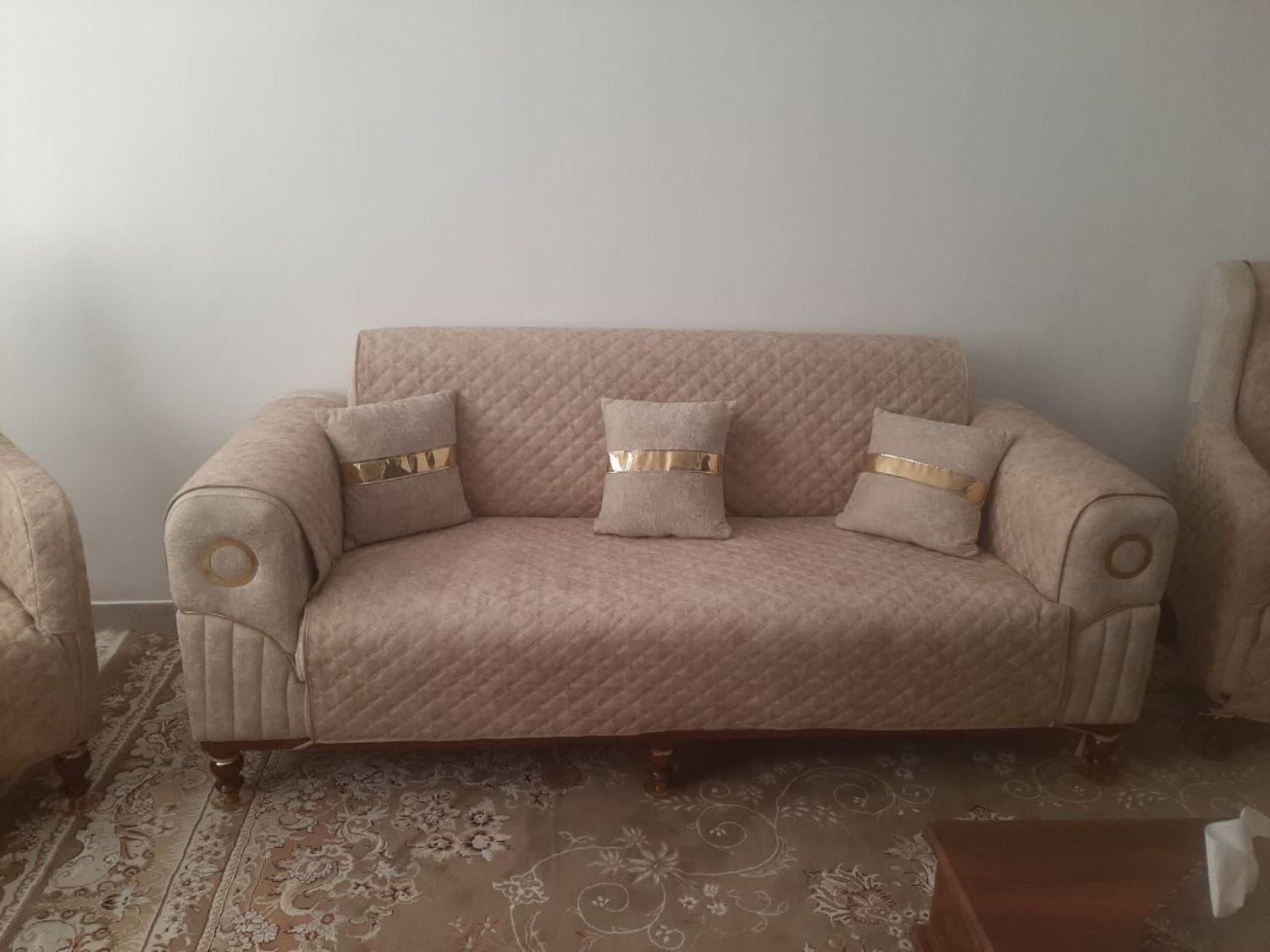 دوخت کاور مبل|مبلمان خانگی و میز عسلی|کاشان, بازار کاشان|دیوار